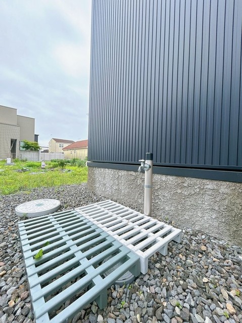 detached 北海道苫小牧市緑町１丁目22番2号 緑町事務所・店舗（向かって左側）