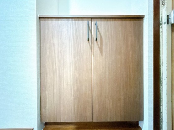 apartment 北海道苫小牧市緑町１丁目22番2号 緑町事務所・店舗（向かって左側）