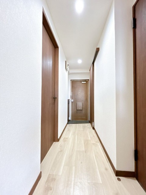 apartment 北海道苫小牧市緑町１丁目22番2号 緑町事務所・店舗（向かって左側）