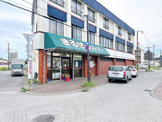 apartment 北海道苫小牧市緑町１丁目22番2号 緑町事務所・店舗（向かって左側）