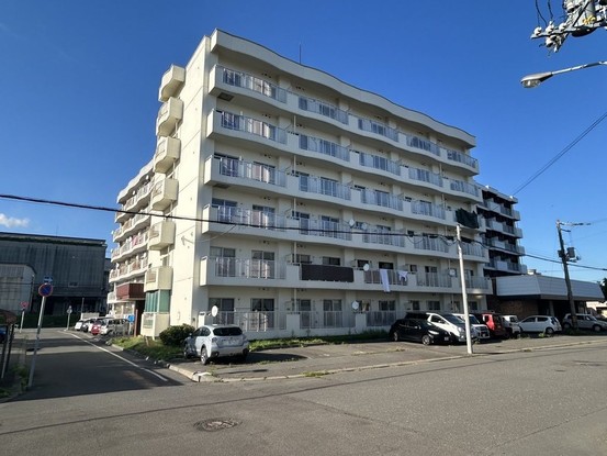 apartment 北海道苫小牧市緑町１丁目22番2号 緑町事務所・店舗（向かって左側）