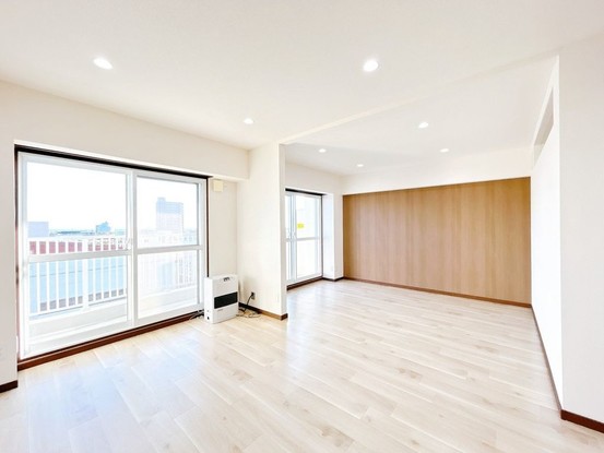 apartment 北海道苫小牧市緑町１丁目22番2号 緑町事務所・店舗（向かって左側）