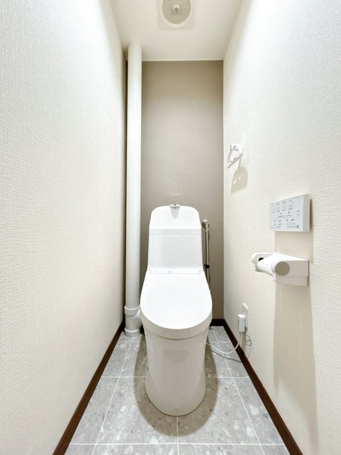 apartment 北海道苫小牧市緑町１丁目22番2号 緑町事務所・店舗（向かって左側）