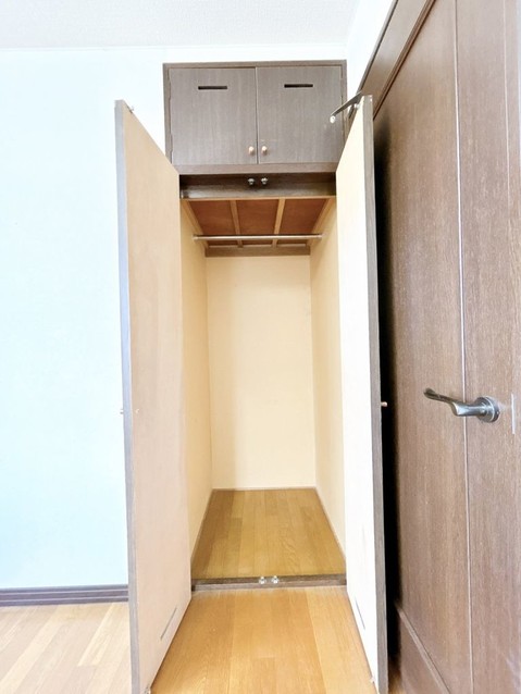 detached 北海道苫小牧市緑町１丁目22番2号 緑町事務所・店舗（向かって左側）