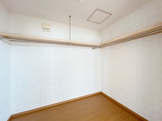 detached 北海道苫小牧市緑町１丁目22番2号 緑町事務所・店舗（向かって左側）