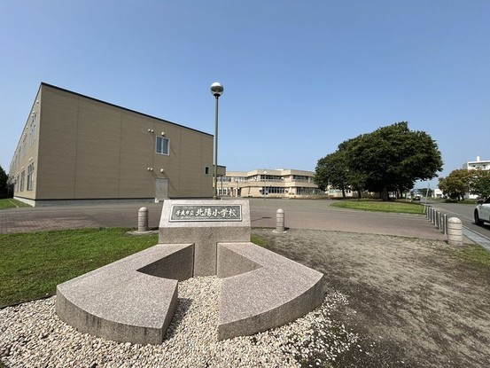 detached 北海道苫小牧市緑町１丁目22番2号 緑町事務所・店舗（向かって左側）