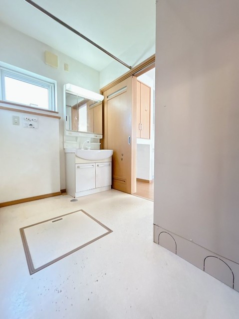 detached 北海道苫小牧市緑町１丁目22番2号 緑町事務所・店舗（向かって左側）