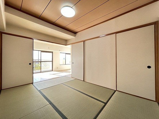 apartment 静岡県磐田市小立野3-1 遊歩道（二美ビル）1階中南