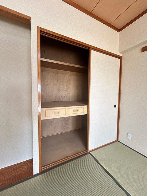apartment 静岡県磐田市小立野3-1 遊歩道（二美ビル）1階中南