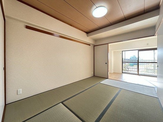 apartment 静岡県磐田市小立野3-1 遊歩道（二美ビル）1階中南