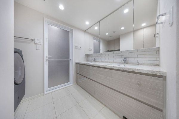 apartment 東京都千代田区丸の内２丁目5-1 丸の内二丁目ビル6階