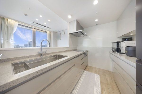 apartment 東京都千代田区丸の内２丁目5-1 丸の内二丁目ビル6階
