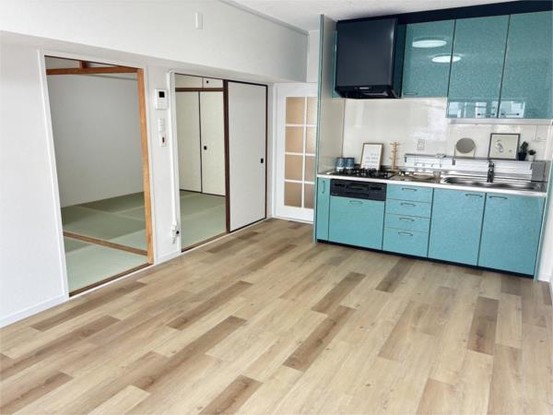 apartment 奈良県奈良市高天町３８番地３ 近鉄高天ビル１階
