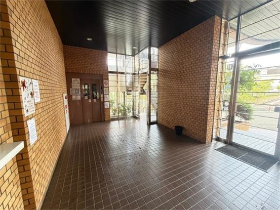 apartment 奈良県奈良市高天町３８番地３ 近鉄高天ビル１階