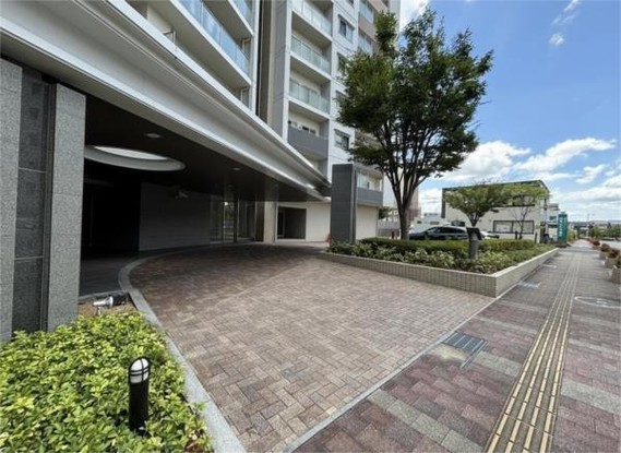 apartment 滋賀県草津市渋川１丁目２番１５号　 くさつビル１階