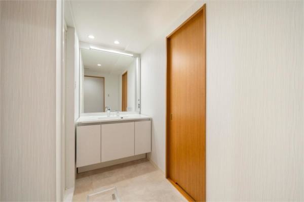 apartment 三重県四日市市諏訪栄町７番３４号 近鉄百貨店２階