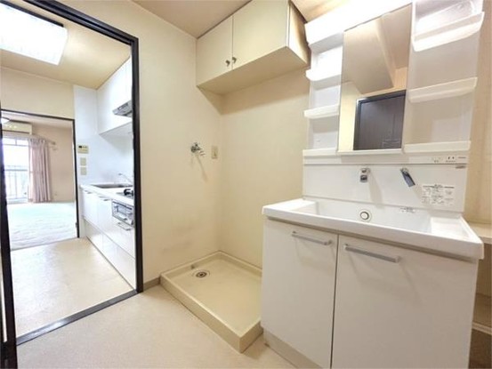 apartment 三重県四日市市諏訪栄町７番３４号 近鉄百貨店２階