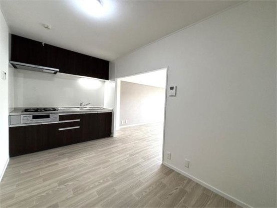 apartment 京都府宇治市広野町西裏１－１６ サンマルシェ大久保１Ｆ