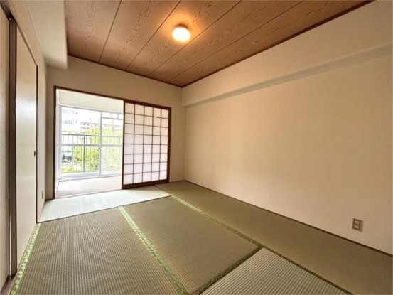apartment 京都府宇治市広野町西裏１－１６ サンマルシェ大久保１Ｆ