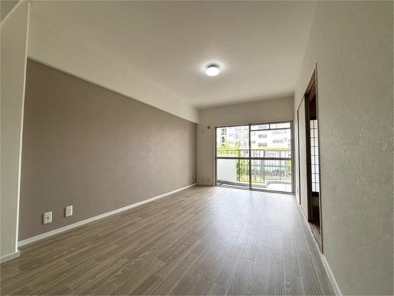 apartment 京都府宇治市広野町西裏１－１６ サンマルシェ大久保１Ｆ