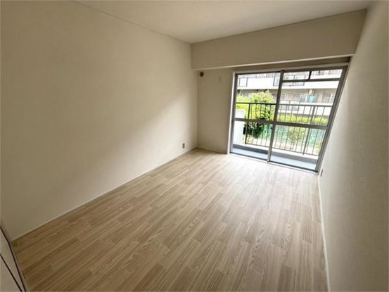 apartment 京都府宇治市広野町西裏１－１６ サンマルシェ大久保１Ｆ