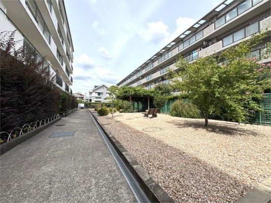 apartment 京都府宇治市広野町西裏１－１６ サンマルシェ大久保１Ｆ