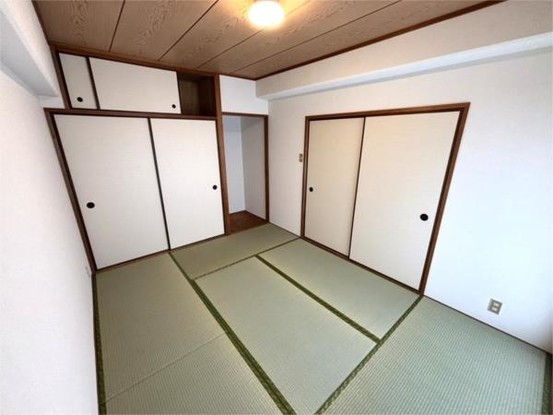 apartment 京都府宇治市広野町西裏１－１６ サンマルシェ大久保１Ｆ