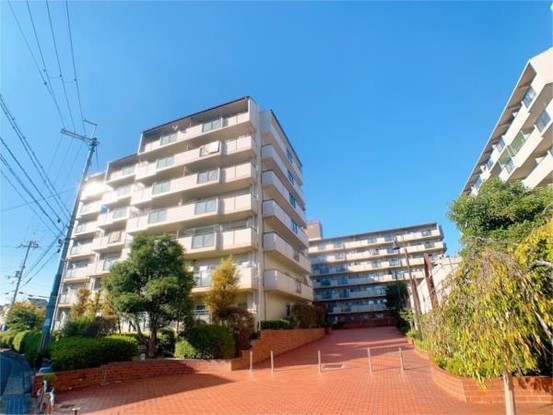 apartment 京都府宇治市広野町西裏１－１６ サンマルシェ大久保１Ｆ