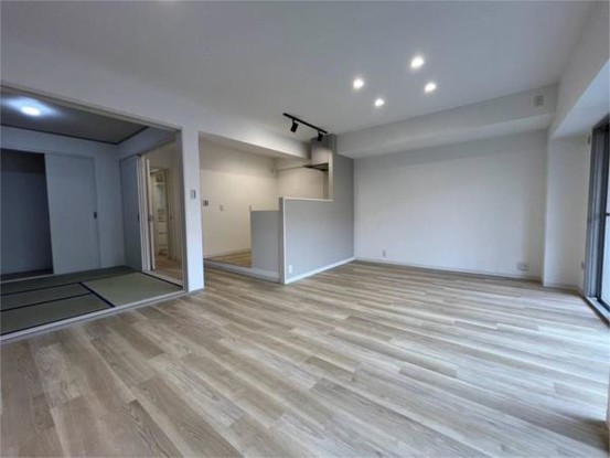 apartment 京都府宇治市広野町西裏１－１６ サンマルシェ大久保１Ｆ