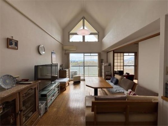 apartment 奈良県生駒市白庭台６丁目１２番１号 ＳＯＬＴＥ白庭台１階