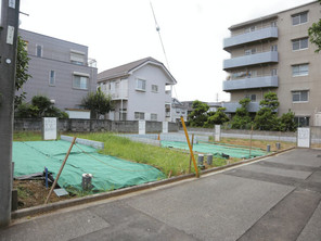 オープンライブ本中山ステージの外観