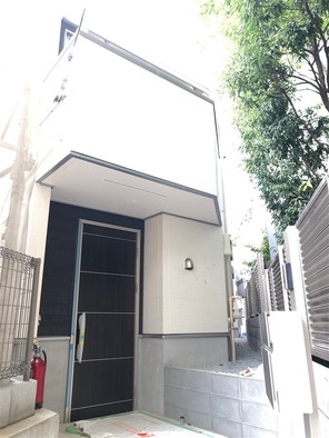 オープンプレイス江原町ステージの外観