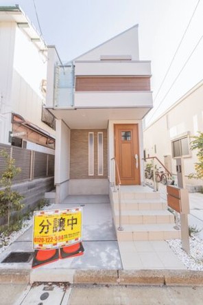オープンプレイス若宮ストリートの外観