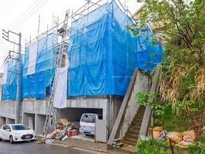 横浜市南区堀ノ内町の家の外観