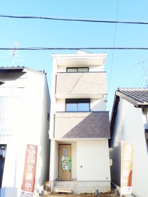 オープンライブス小松町スカイステージの外観