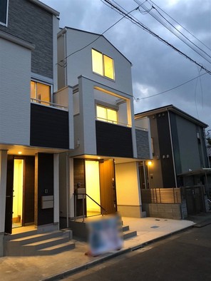 オープンライブス川口本町スカイステージの外観