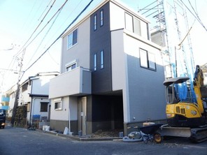 オープンライブス松見町ステージの外観