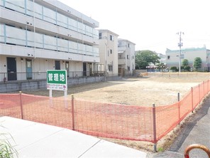 市川市行徳駅前の宅地の外観