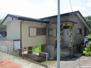 伊東青葉台 駅・スーパー・病院等が徒歩圏内に揃った、温泉権付き中古戸建の外観