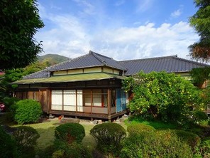 伊東岡広町 敷地平坦!陽当り良好!風格の和風邸宅の外観