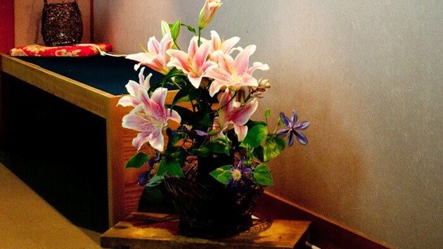 今日から始められる生け花の基本 ヨムーノ