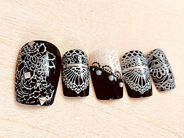 誰でも簡単にできる スタンピングネイルをやってみた ヨムーノ