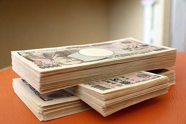 どっちが現実的 月3万円稼ぐvs1日300円節約 ヨムーノ