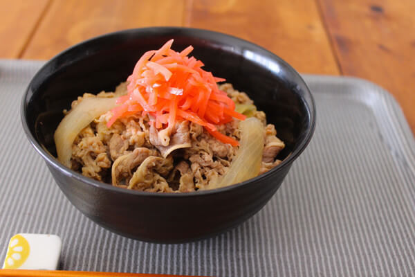 吉野家の牛丼レシピ 家にあるもので簡単に再現 コツはたったの3つ ヨムーノ