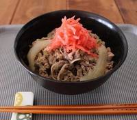 テレビで大絶賛 吉野家の牛丼 激似系レシピ 材料2つ で簡単再現 ヨムーノ