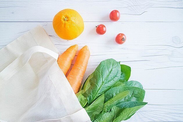 1 000万円貯めた3児の母 頑張らずに食費が減る 効果絶大 節約術 ヨムーノ