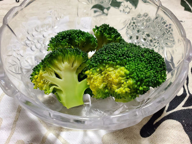 ブロッコリー 美味しい 茹で方2選 水っぽくならない冷まし方も ヨムーノ