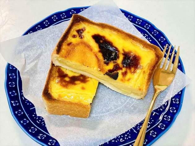 食感激似 家事ヤロウ 食パン1枚で バスクチーズケーキ 風スイーツが作れる簡単レシピを試してみた ヨムーノ