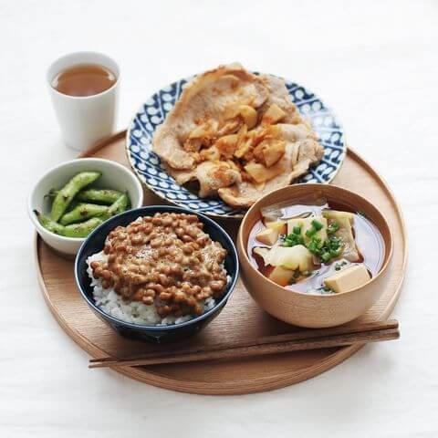 夕飯の準備 楽勝 15分以内で3品完成 主菜 副菜 汁物 レシピ１週間分 ヨムーノ