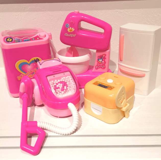 ダイソー セリア 100均の 白物家電おもちゃ のクオリティすごすぎ 子どもが長く遊んだベスト５を大公開 ヨムーノ